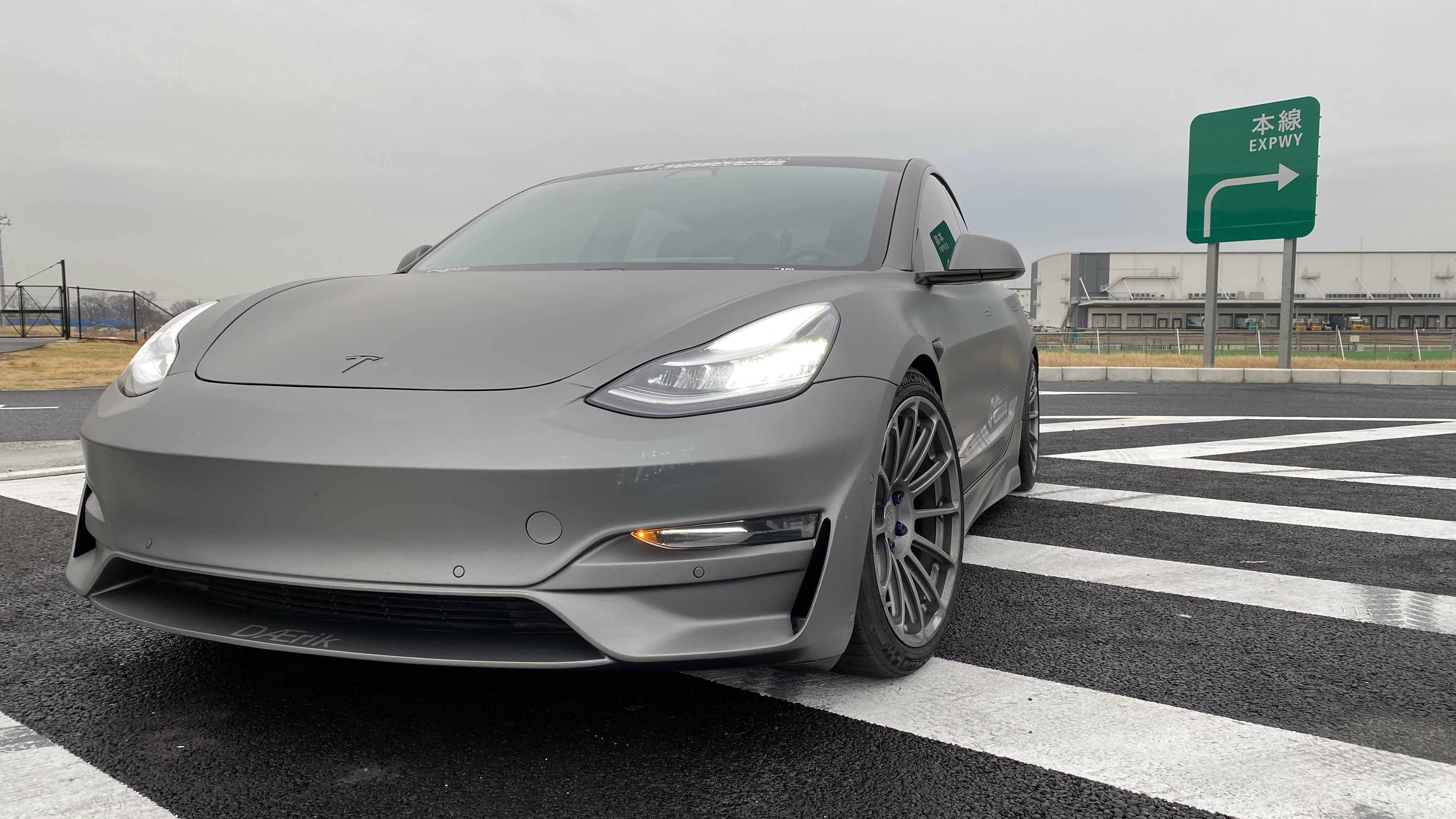 Tesla model 3 porsche discount