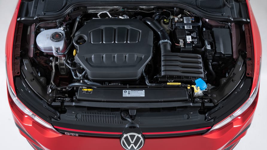 Dziwne dźwięki silnika w Volkswagenie Golfie Mk8 GTI