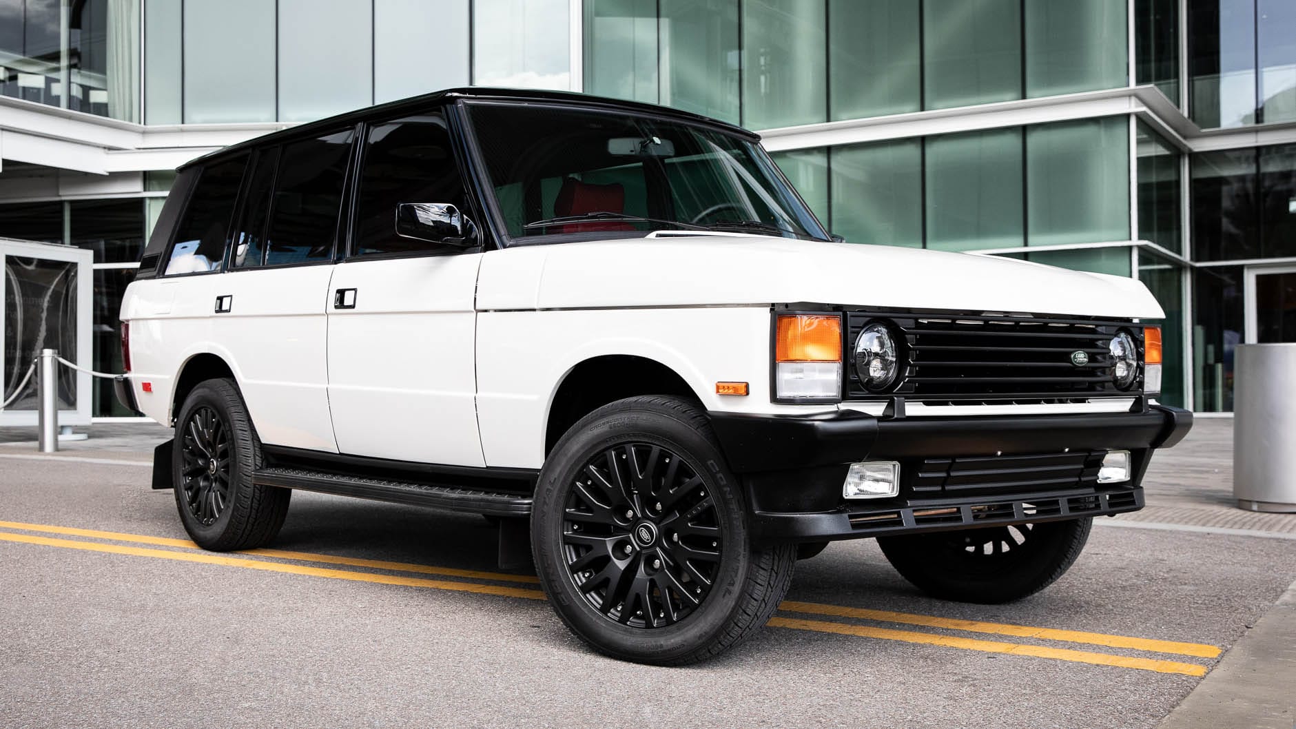 What do you think of these restomod V8 Range Rovers? | Top Gear