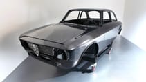 gta-r_bare-carbon-bodyshell_12_01.jpg
