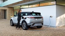rr_evoq_phev_220420_04.jpg