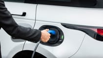 rr_evoq_phev_220420_13.jpg