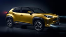 toyota_new_yaris_cross_front_right.jpg