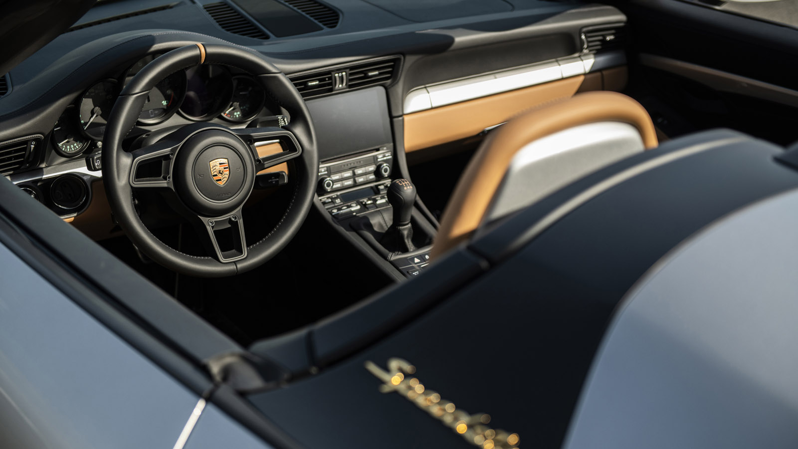 2019-porsche-911-speedster-heritage-design-_2.jpg