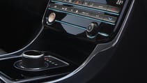 jaguar_xe_awd_location_detail_02.jpg