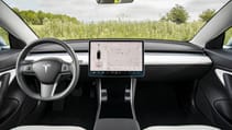 topgear_-_drives_-_tesla_model_3_-_hyundai_kona_-_bmw_330i_-_024.jpg