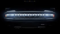 798270_gmc_hummer_ev_quiet_revolution_grille.jpg