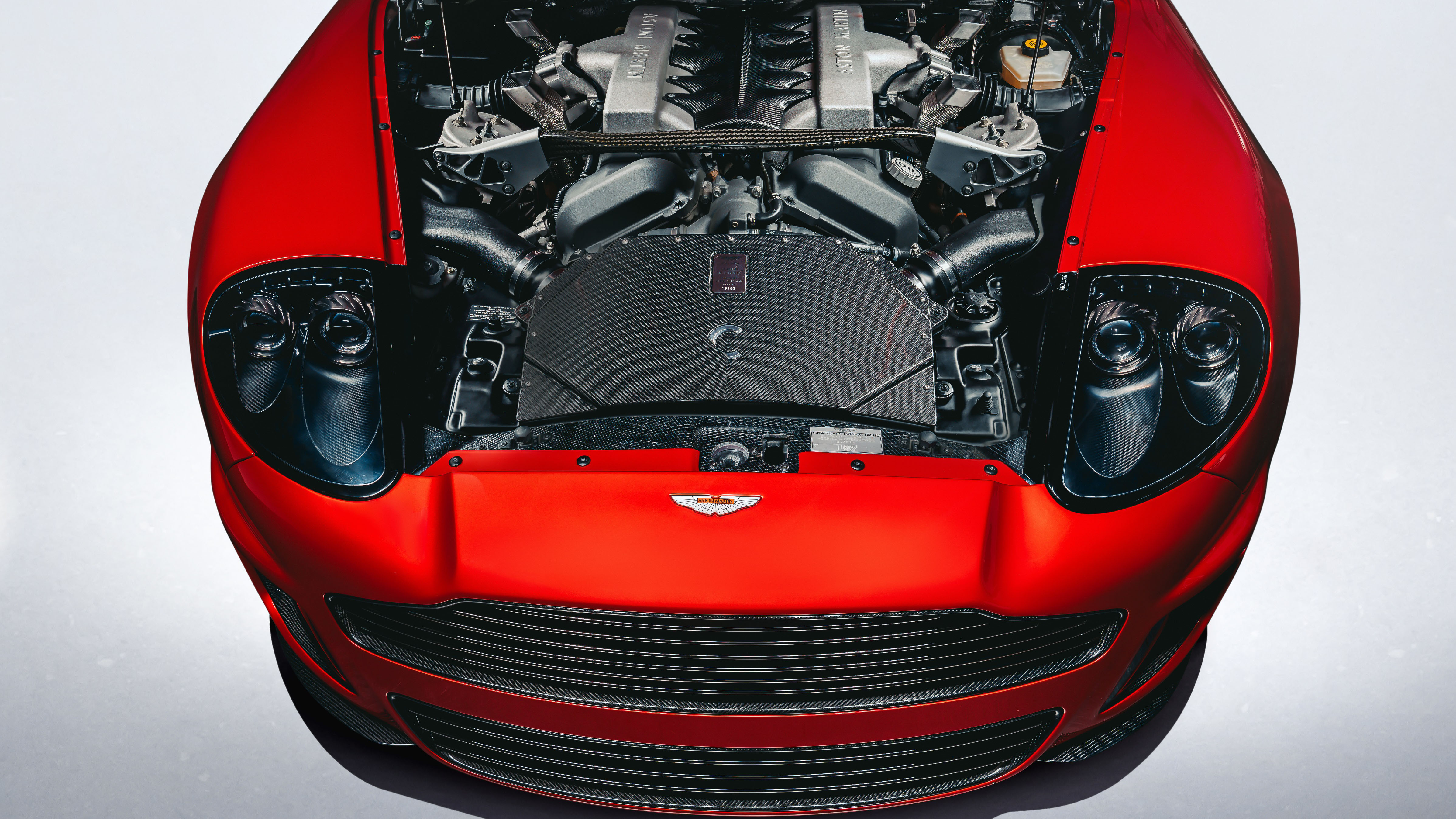 aston_martin_vanquish_25_underbonnet_2.jpg