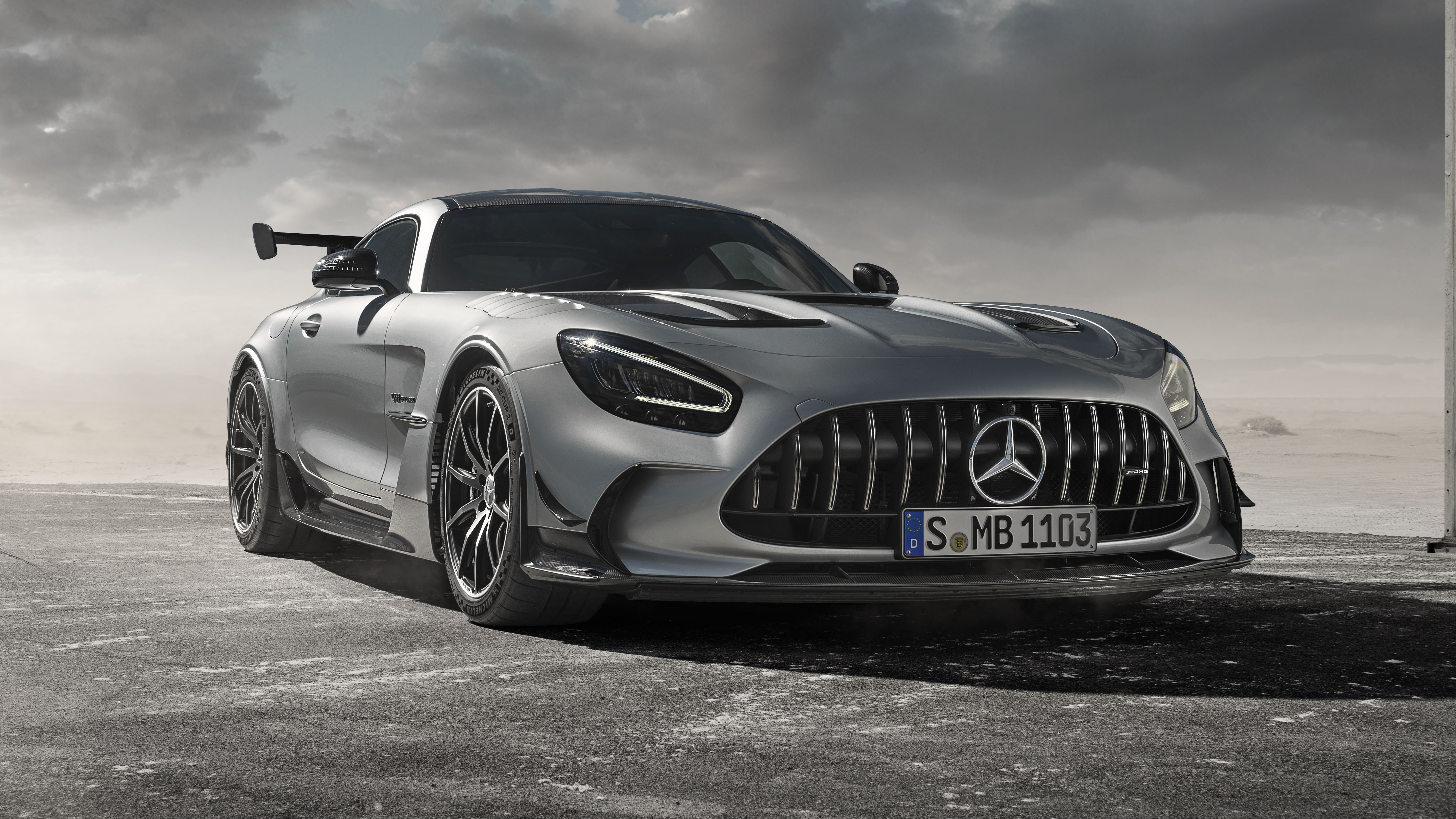 medaljevinder Isolere Socialist Be afraid: it's the 202mph Mercedes-AMG GT Black Series | Top Gear