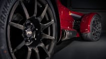 11._donkervoort_d8_gto-jd70_bare_naked_carbon_edition.jpg