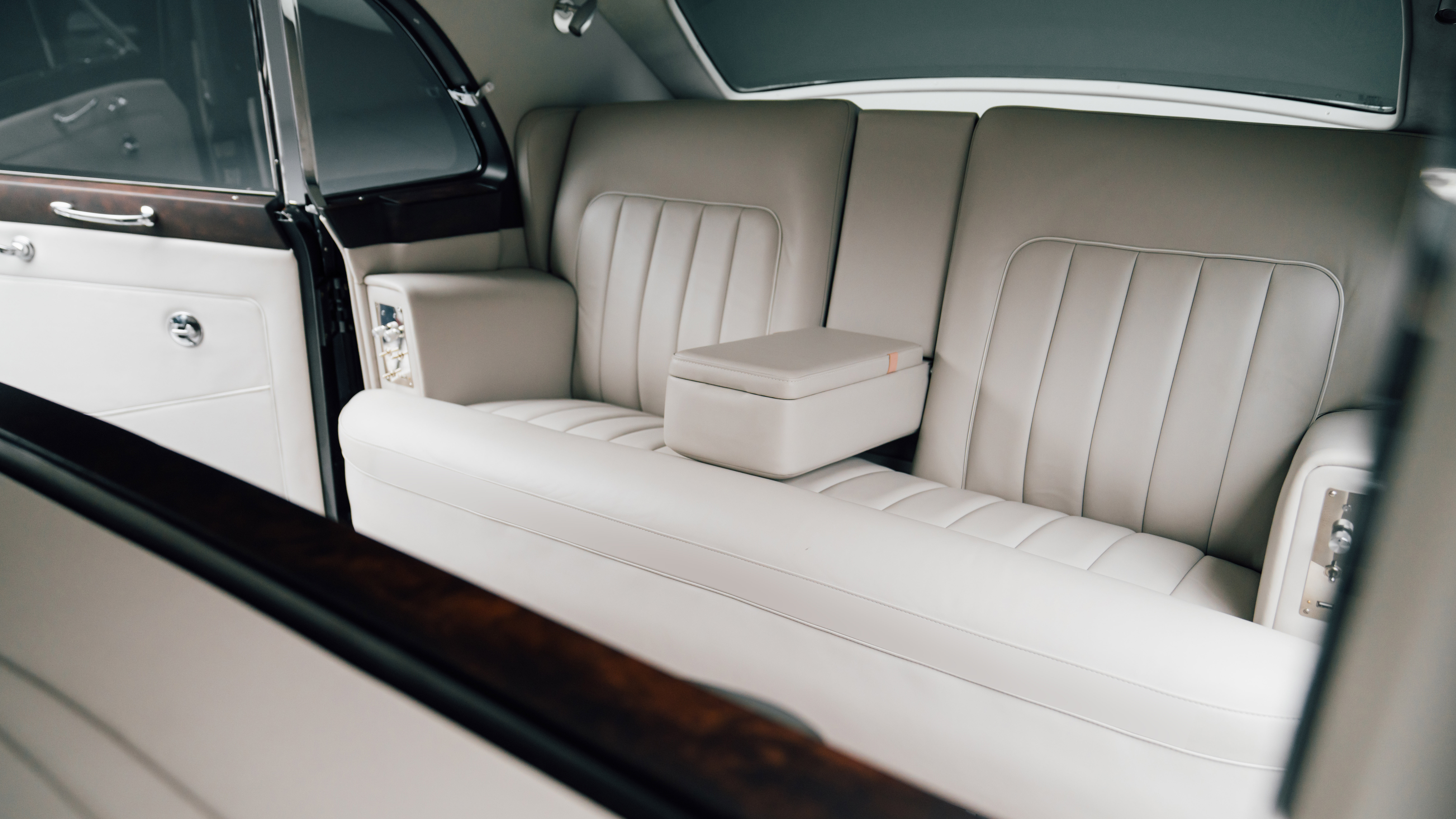 Electric rolls royce phantom sales v
