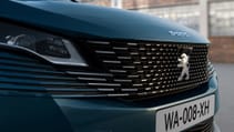 peugeot_5008_2009styp_051.jpg