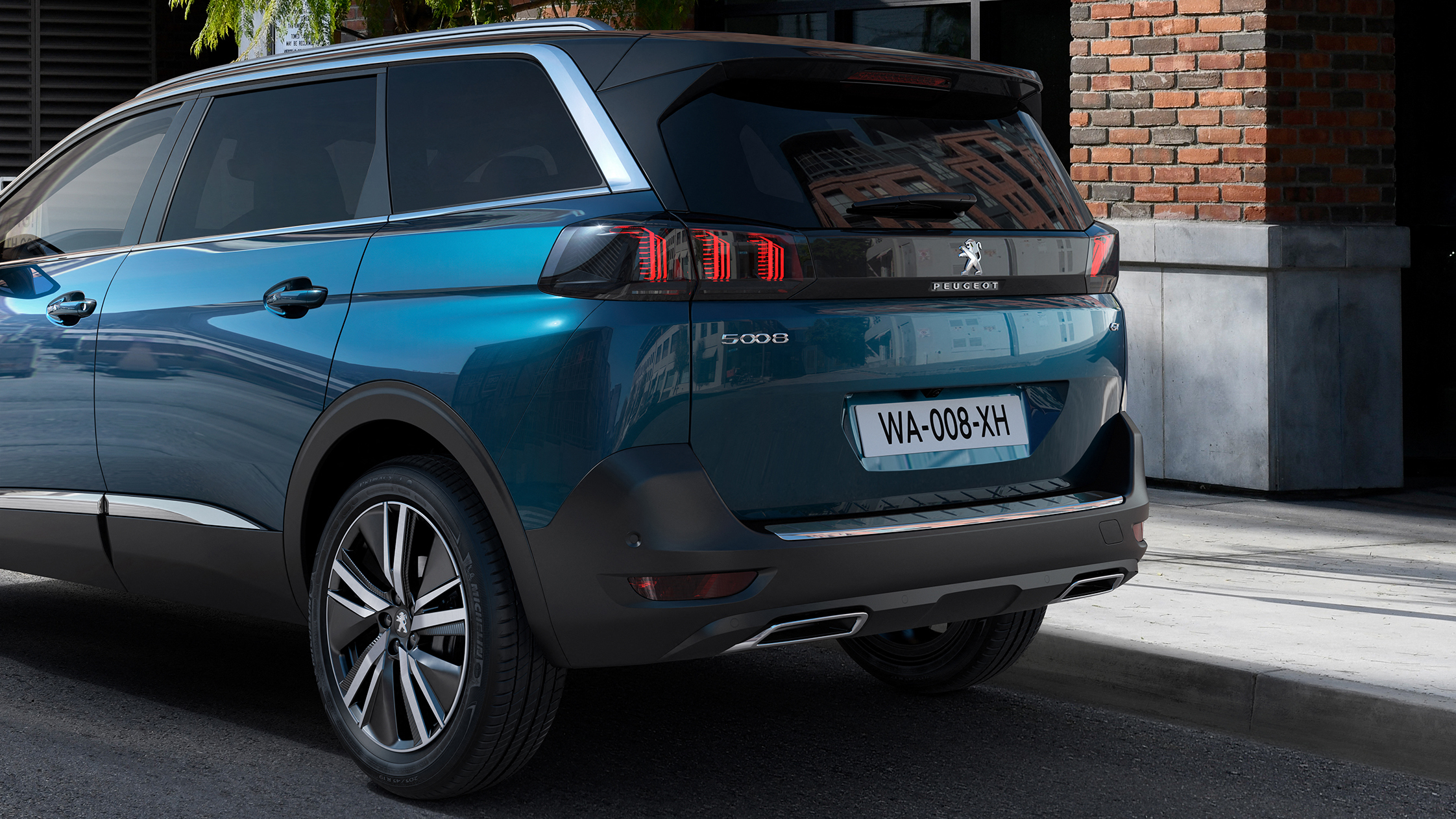 the new peugeot 5008 keeps the people carrier alive top gear