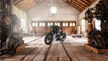 p90396879_highres_bmw-motorrad-present.jpg