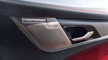 jag_f-pace_21my_07_location_interior_11_detail_150920.jpg