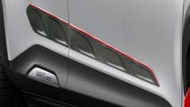 carlineup_yariscross_option_grparts_pic_02.jpg.jpg