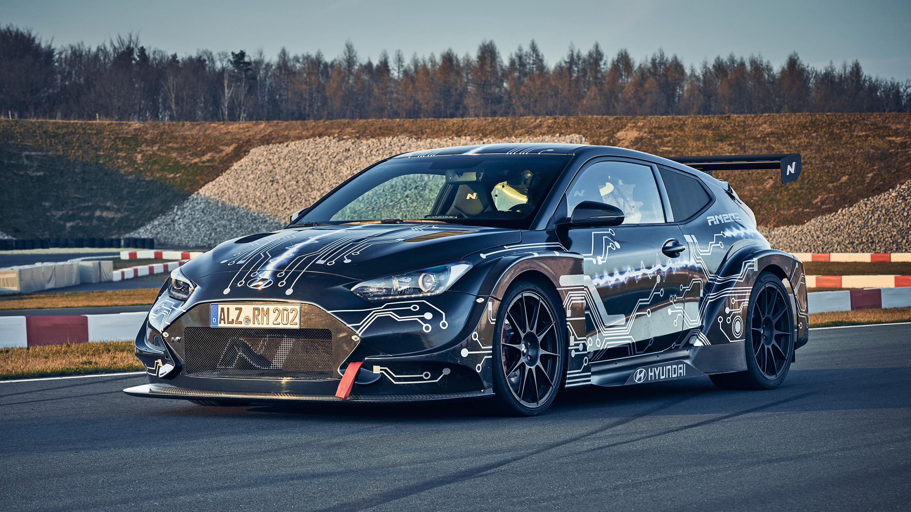hyundai_n_rm20e_1._pr_front_3qs.jpg