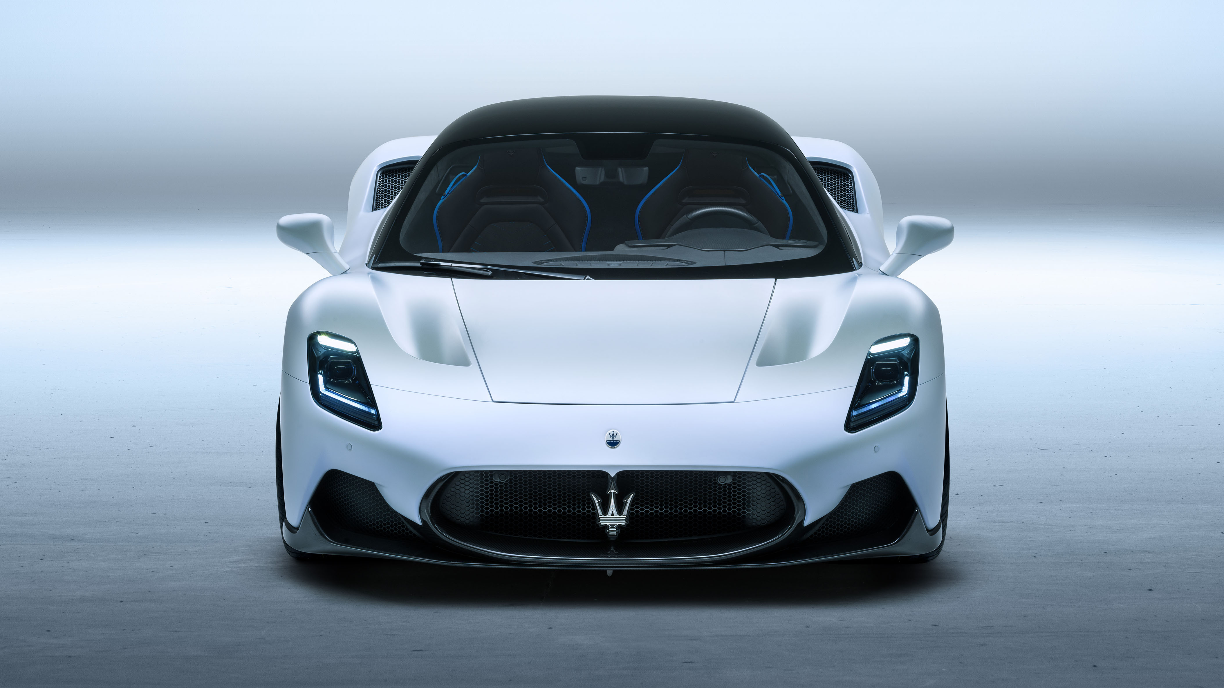 06_maserati_mc20.jpg