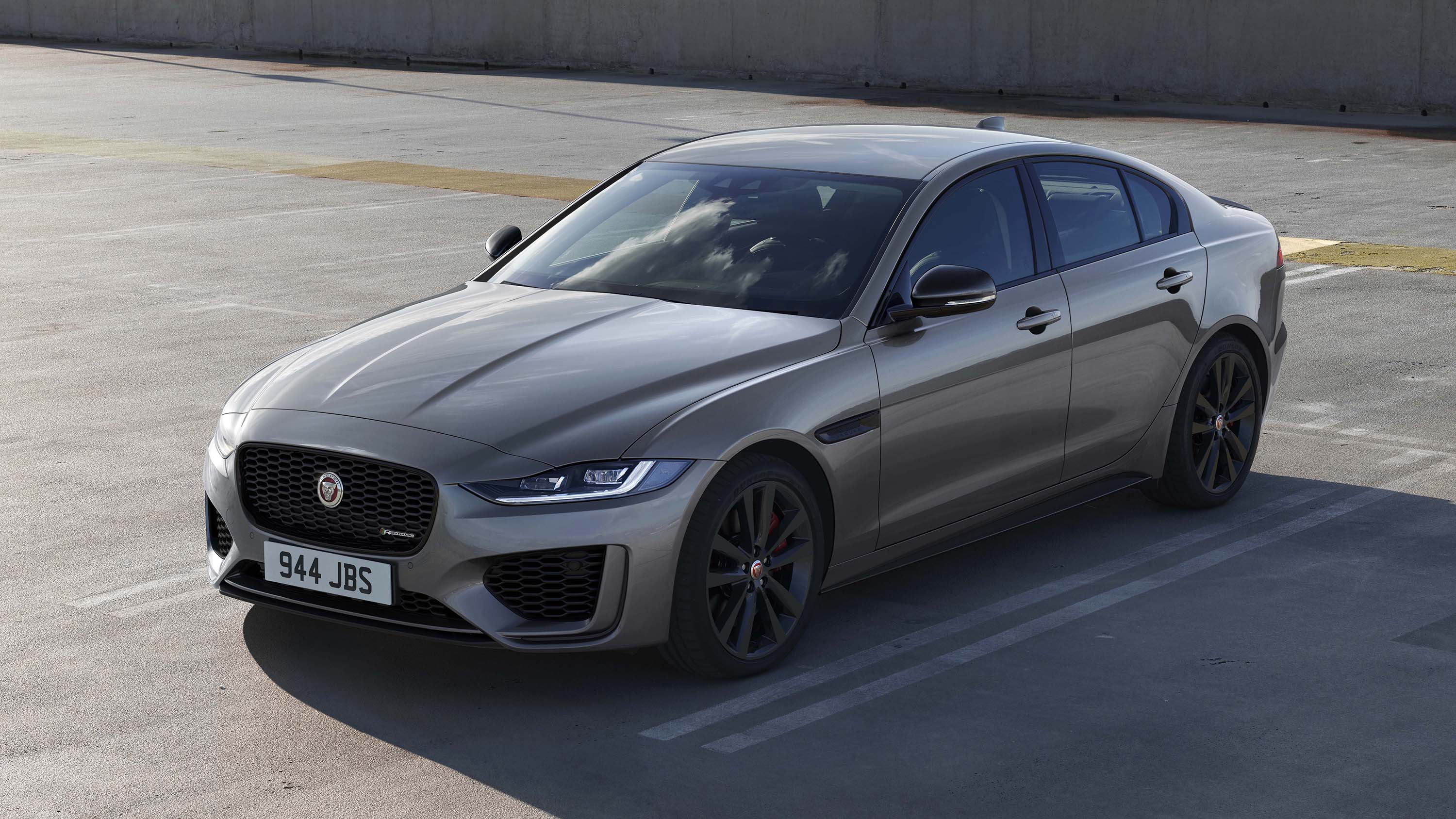 Jaguar xe shop phev
