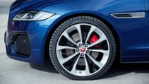 jag_xf_21my_location_dynamic_061020_009.jpg