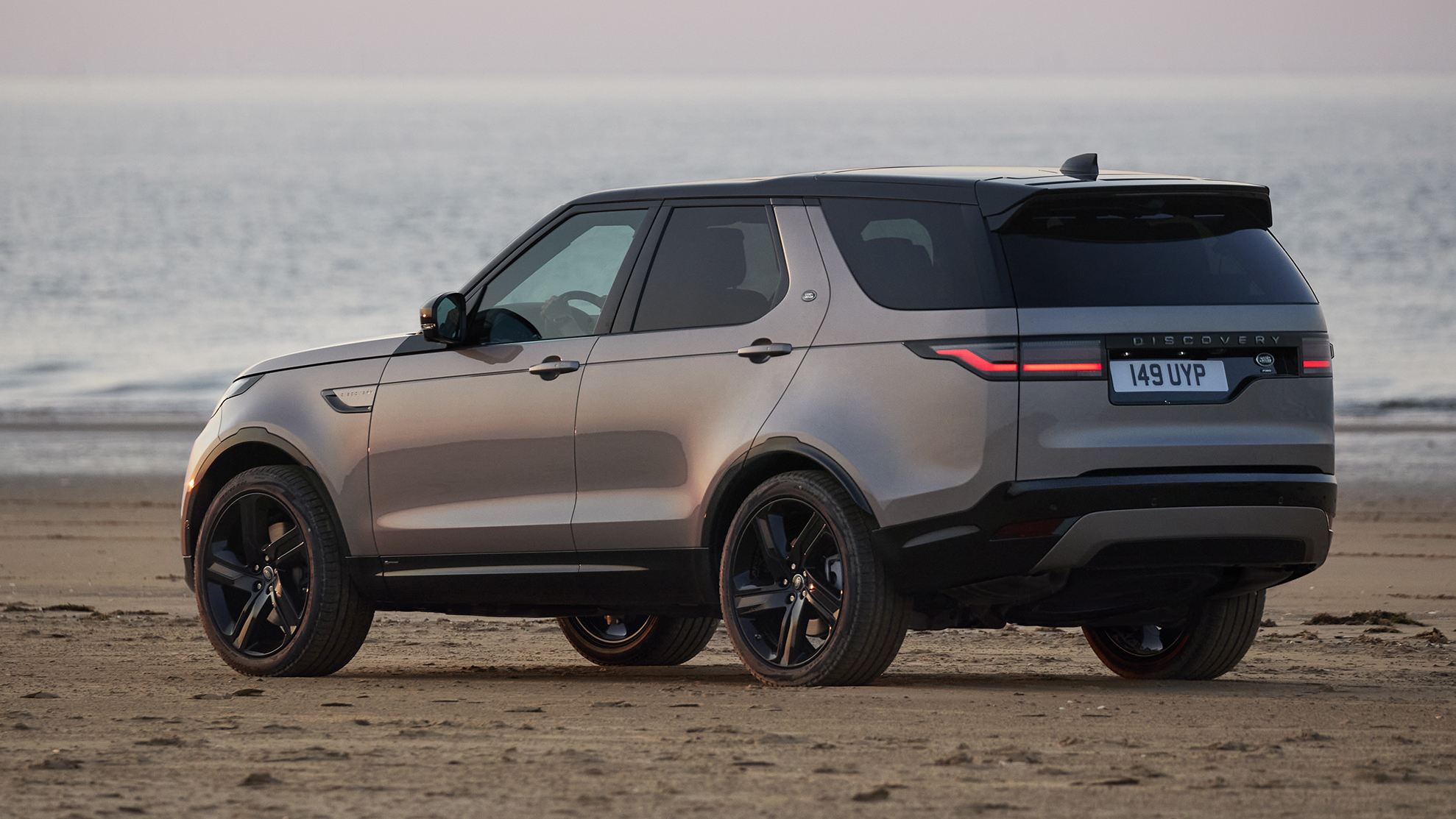 Land rover discovery on sale rear