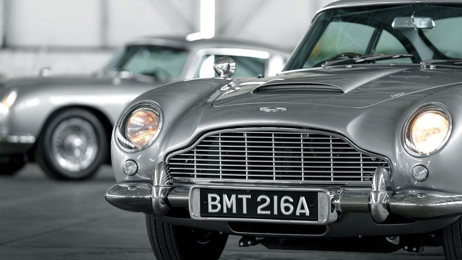 aston_martin_db5_goldfinger_continuation_11.jpg