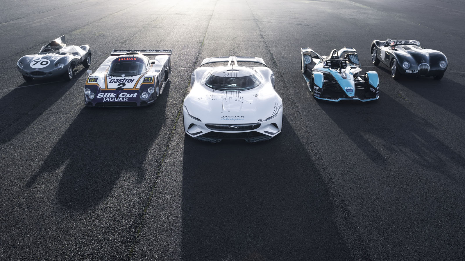 jag_gtsv_with_c-type_d-type_xjr-9_i-type_161220.jpg