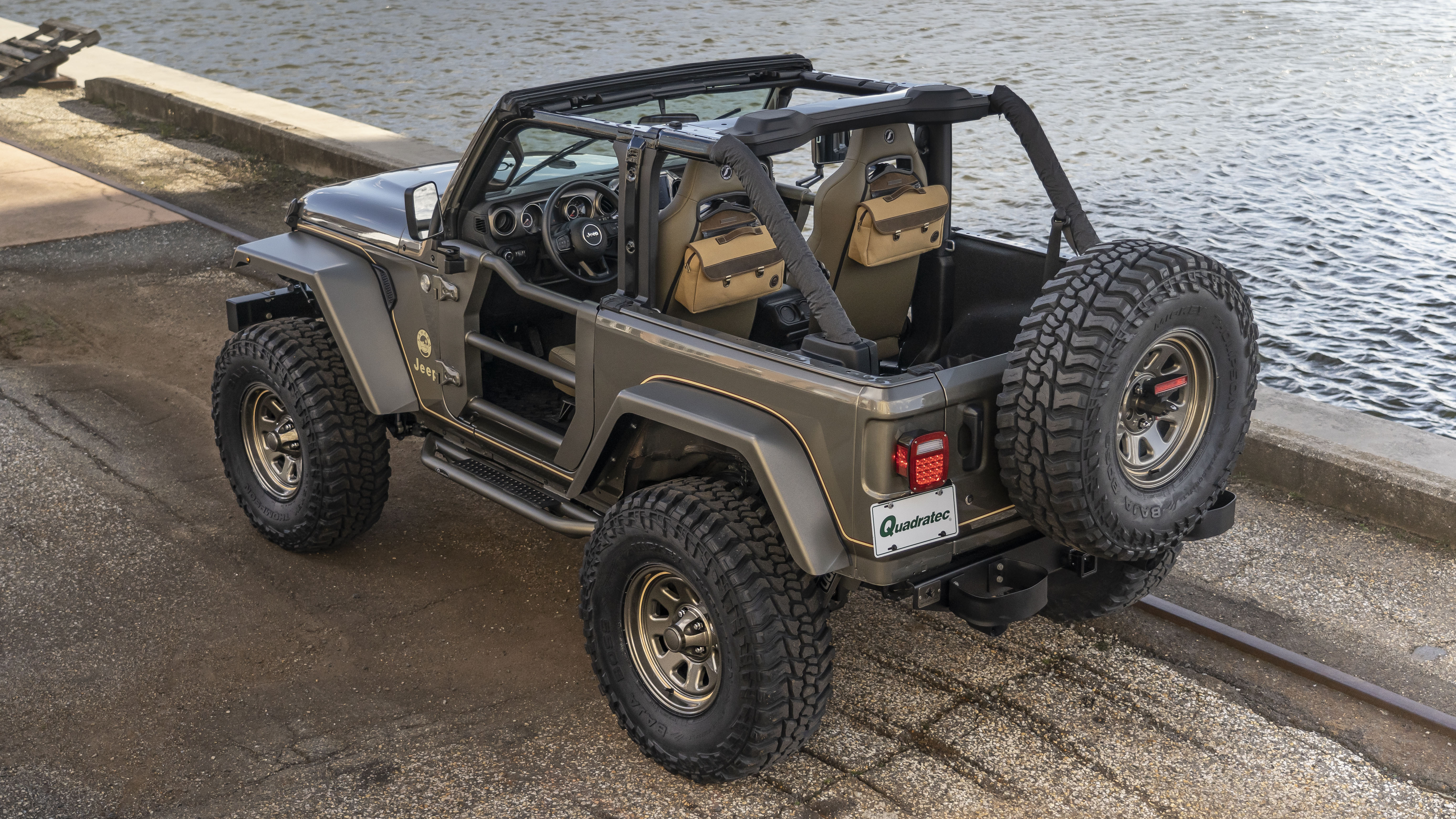 Modified, one-off Jeep Wrangler 'YJL' revealed | Top Gear