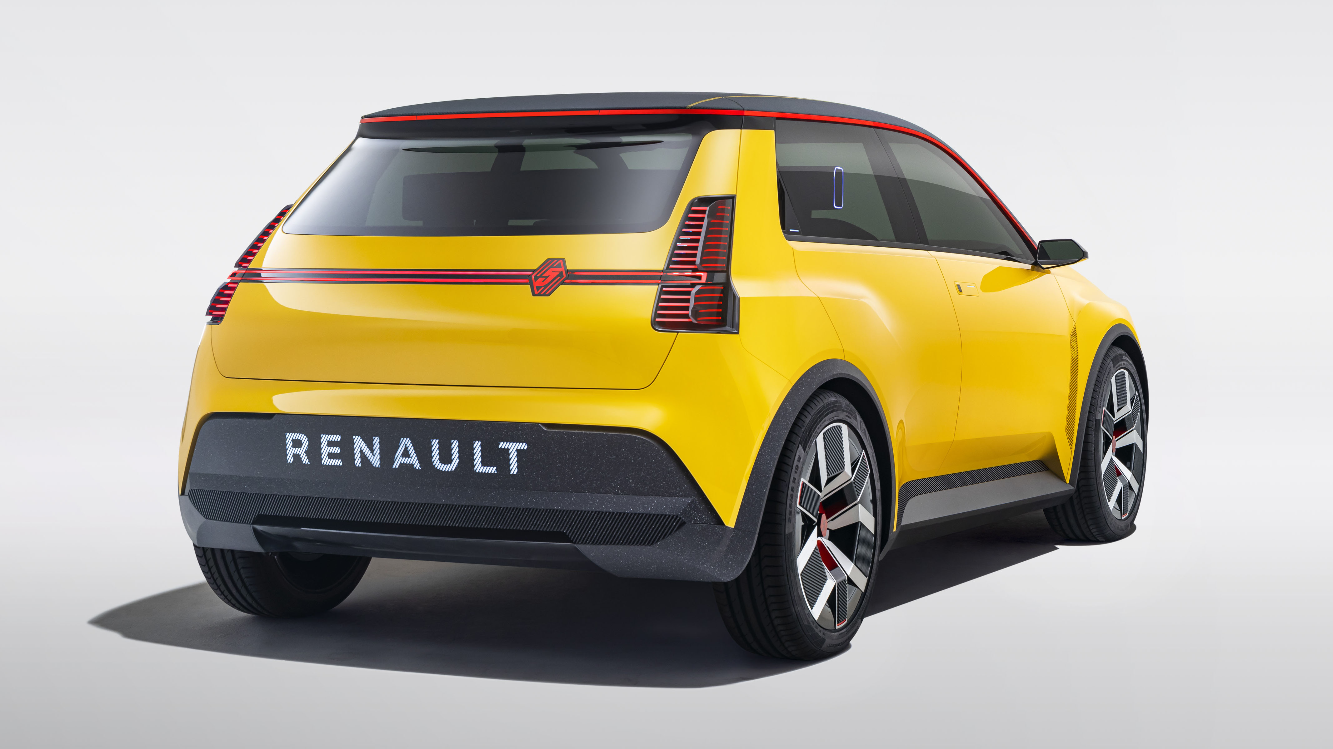 2021_-_renault_5_prototype_2.jpg