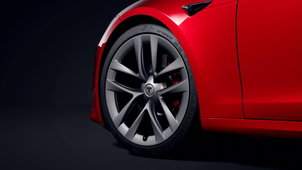 New Tesla Model S 1 100bhp And Half A Steering Wheel Top Gear New Tesla Model S 1 100bhp And Half A Steering Wheel Top Gear