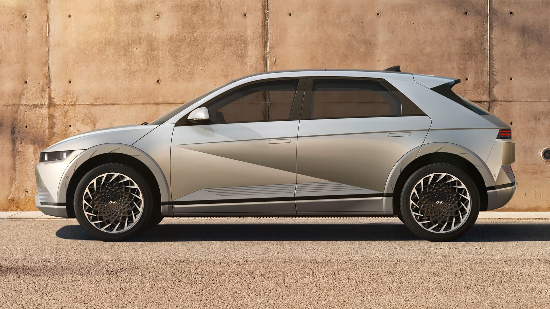 This is the new, fullyelectric Hyundai Ioniq 5 Top Gear