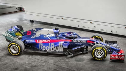 This podium-finishing Toro Rosso STR14 F1 car is up for sale | Top Gear