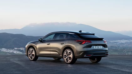 The Citroen C5X is a new breed of big French car | Top Gear