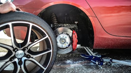 How to change your car tyre: TG's foolproof six-point guide