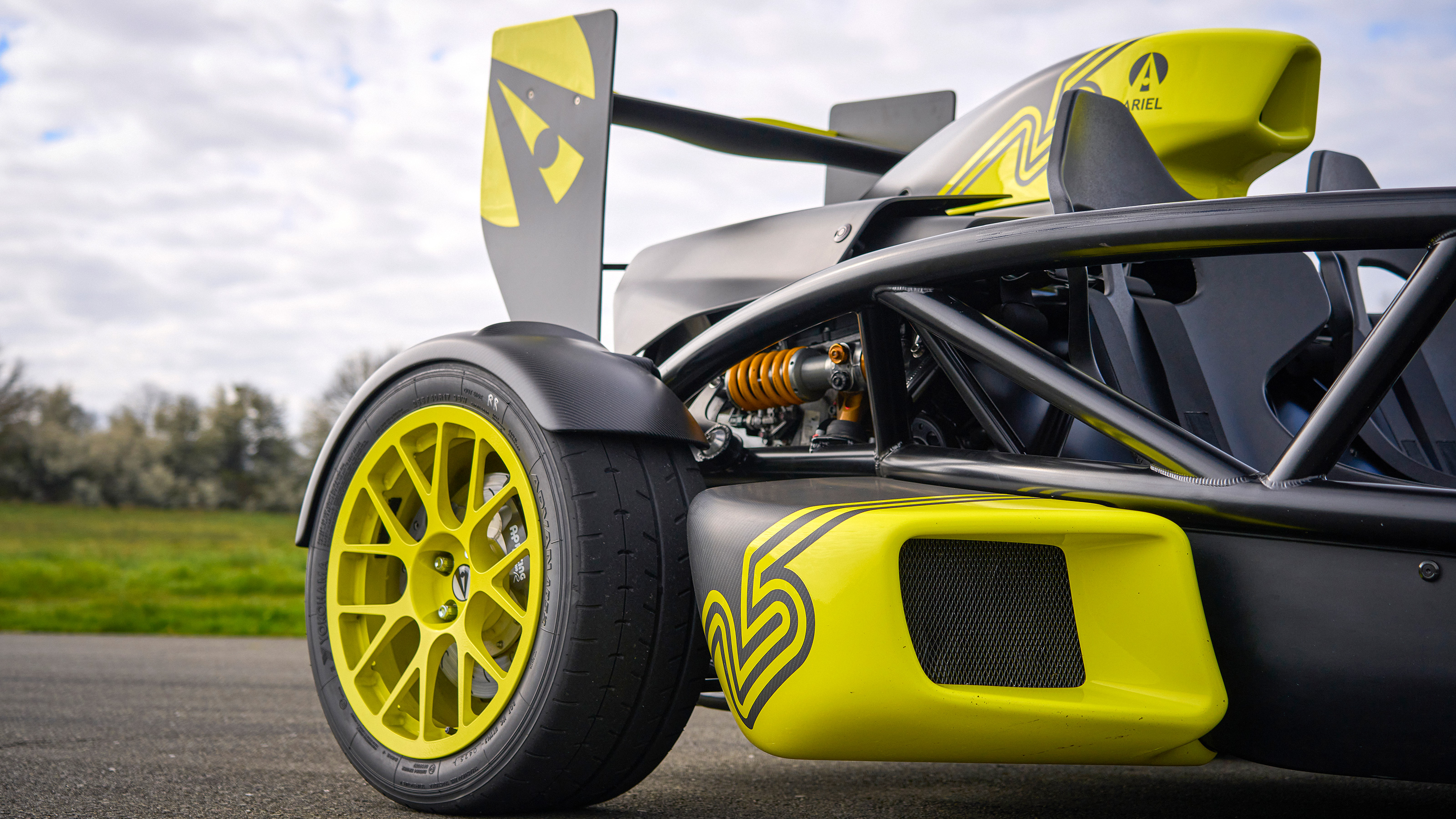 Ariel Atom 4RR sidepod