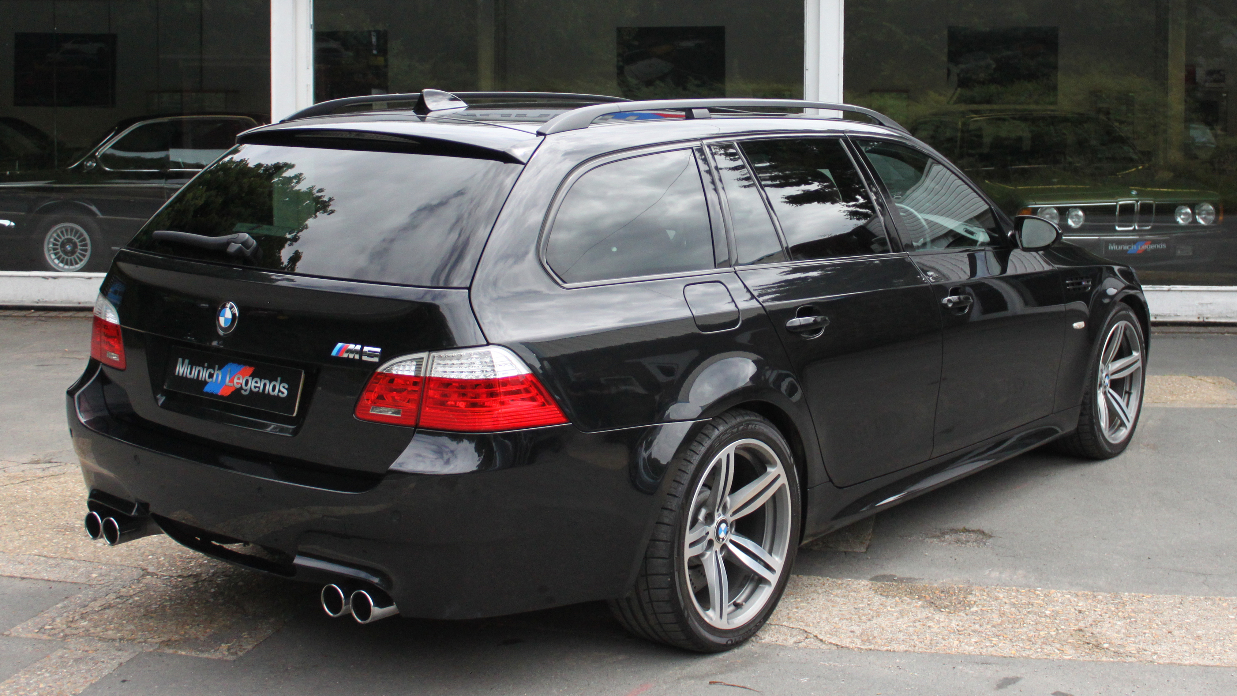 BMW E60 M5  Munich Legends