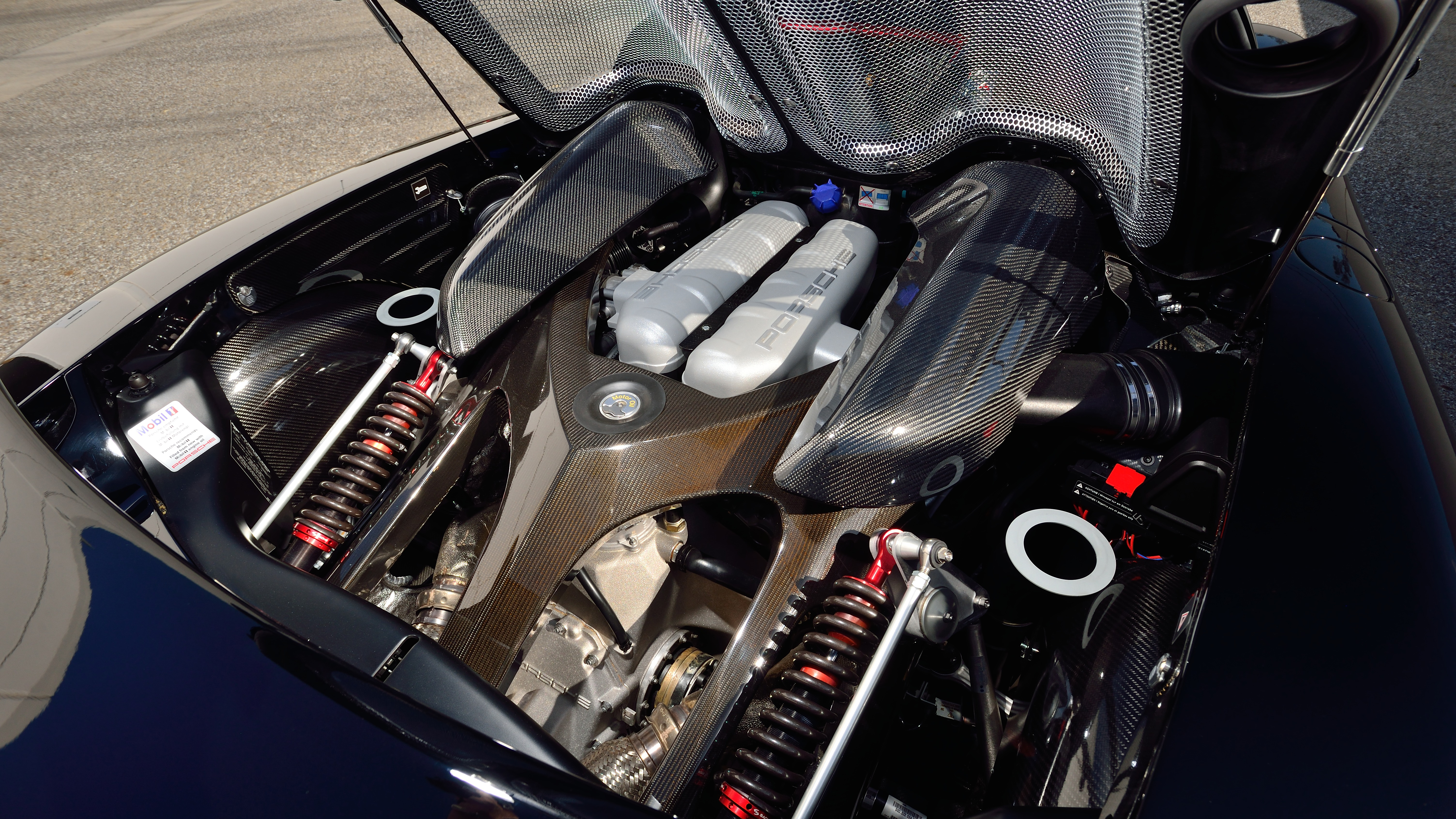 For sale: one rare, practically new, quite lovely Porsche Carrera GT | Top Gear For sale: one rare, practically new, quite lovely Porsche Carrera GT | Top Gear