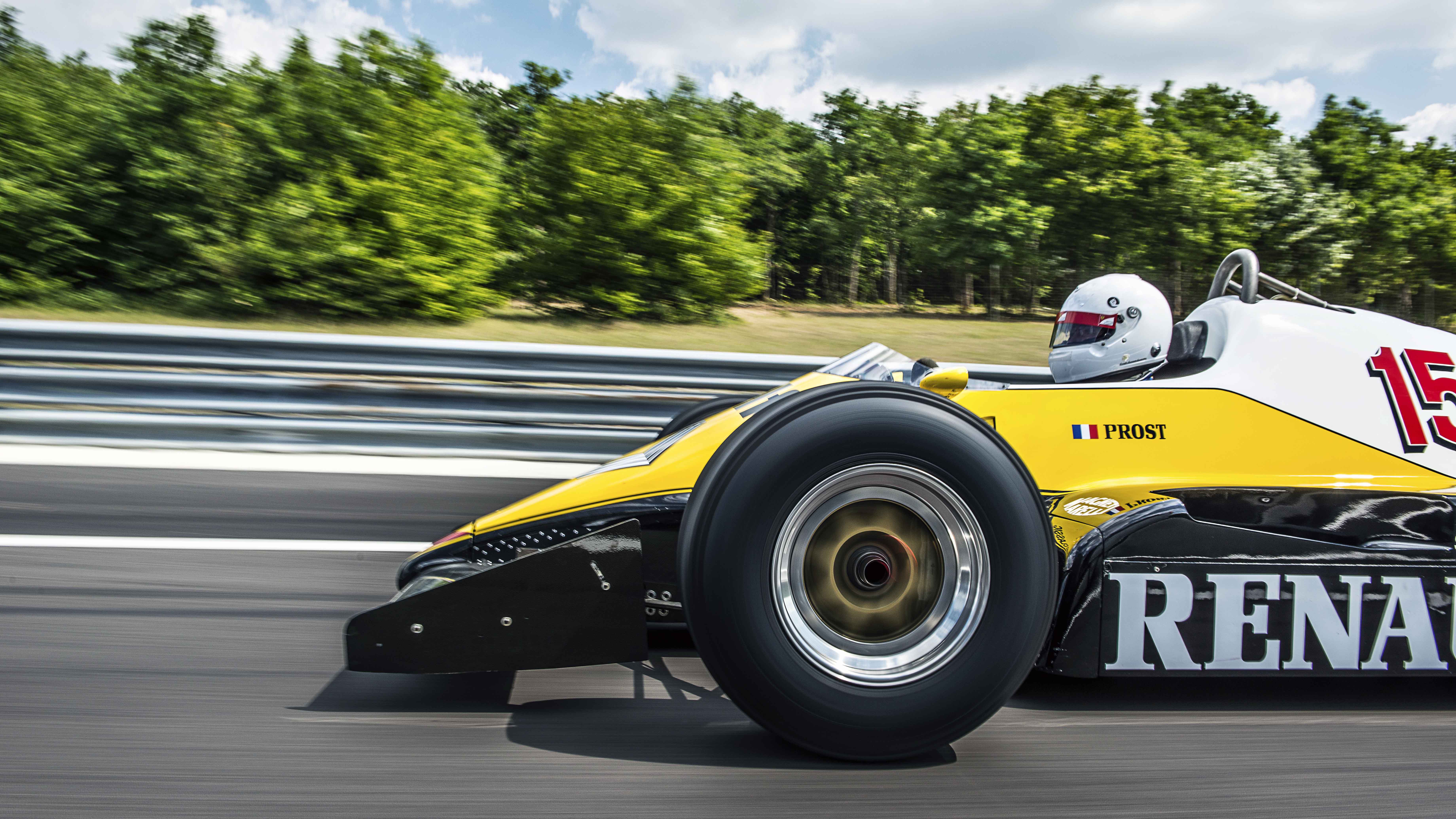 Tg Drives Renault S 800bhp 19 F1 Car Top Gear