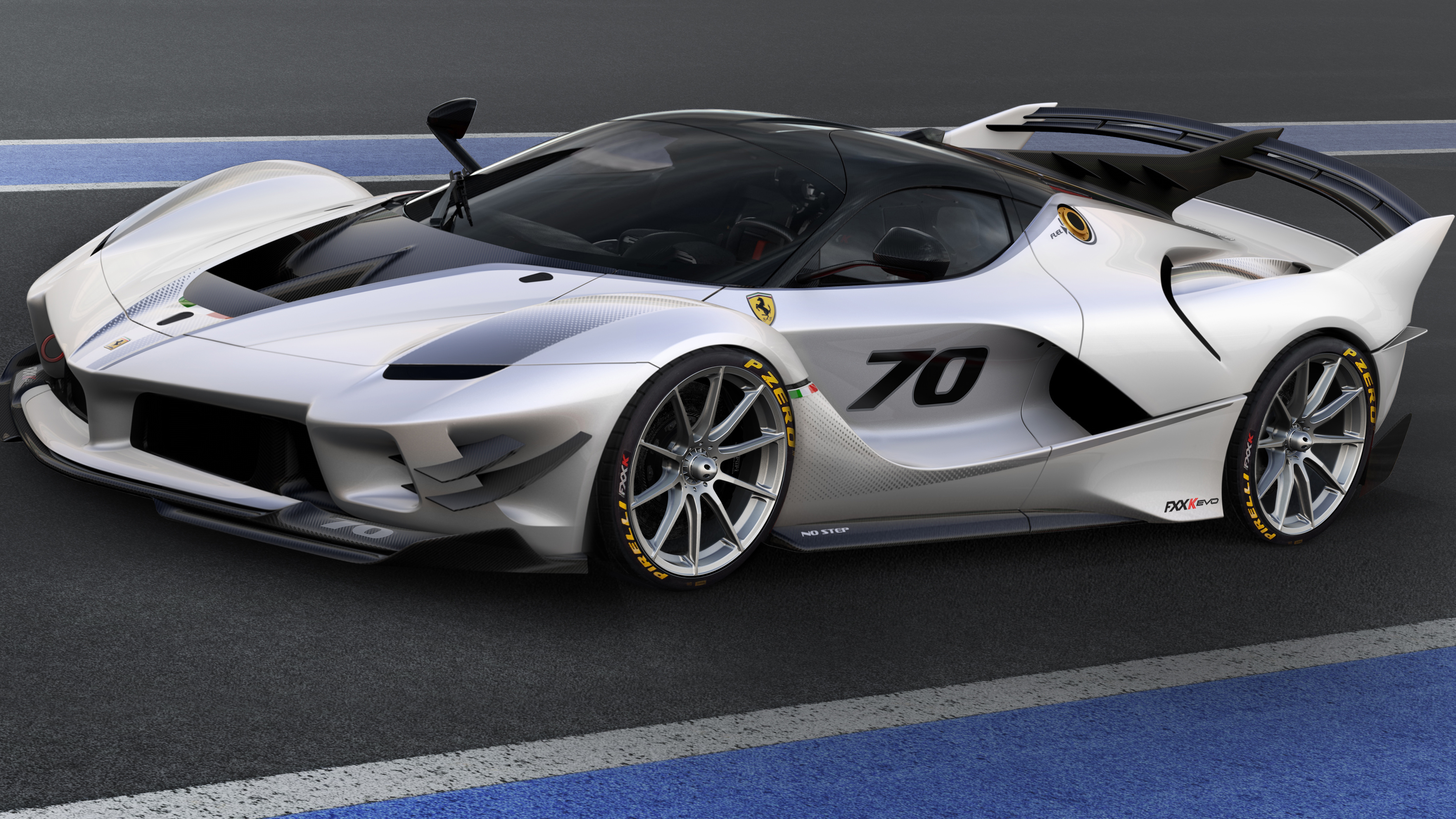 Sammenligne Berigelse ved siden af The Ferrari FXX K Evo in numbers | Top Gear