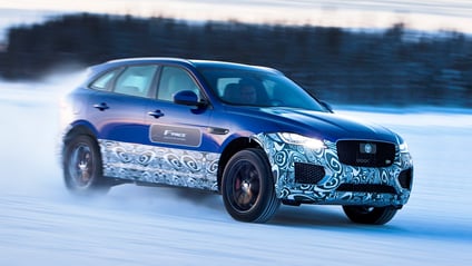 Drifting on a Frozen Lake Bed Looks Ridiculously Fun