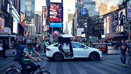 Tesla Model X New York side