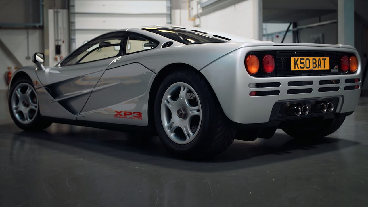 Three-seater performance car