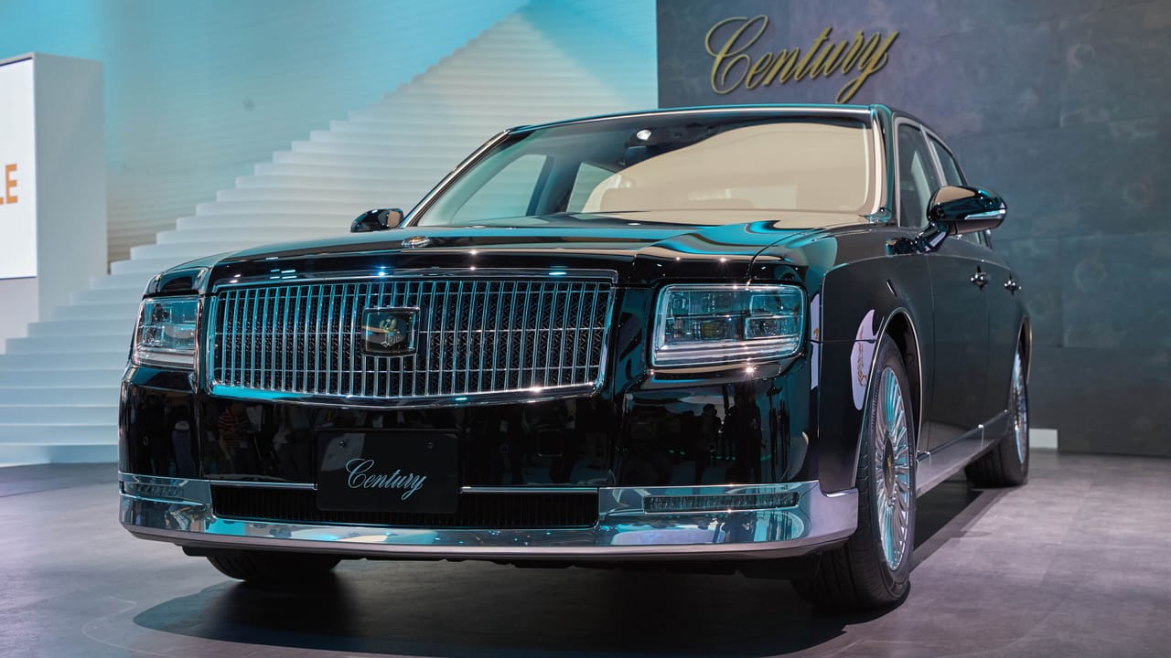 Alternative Used Luxury Saloons