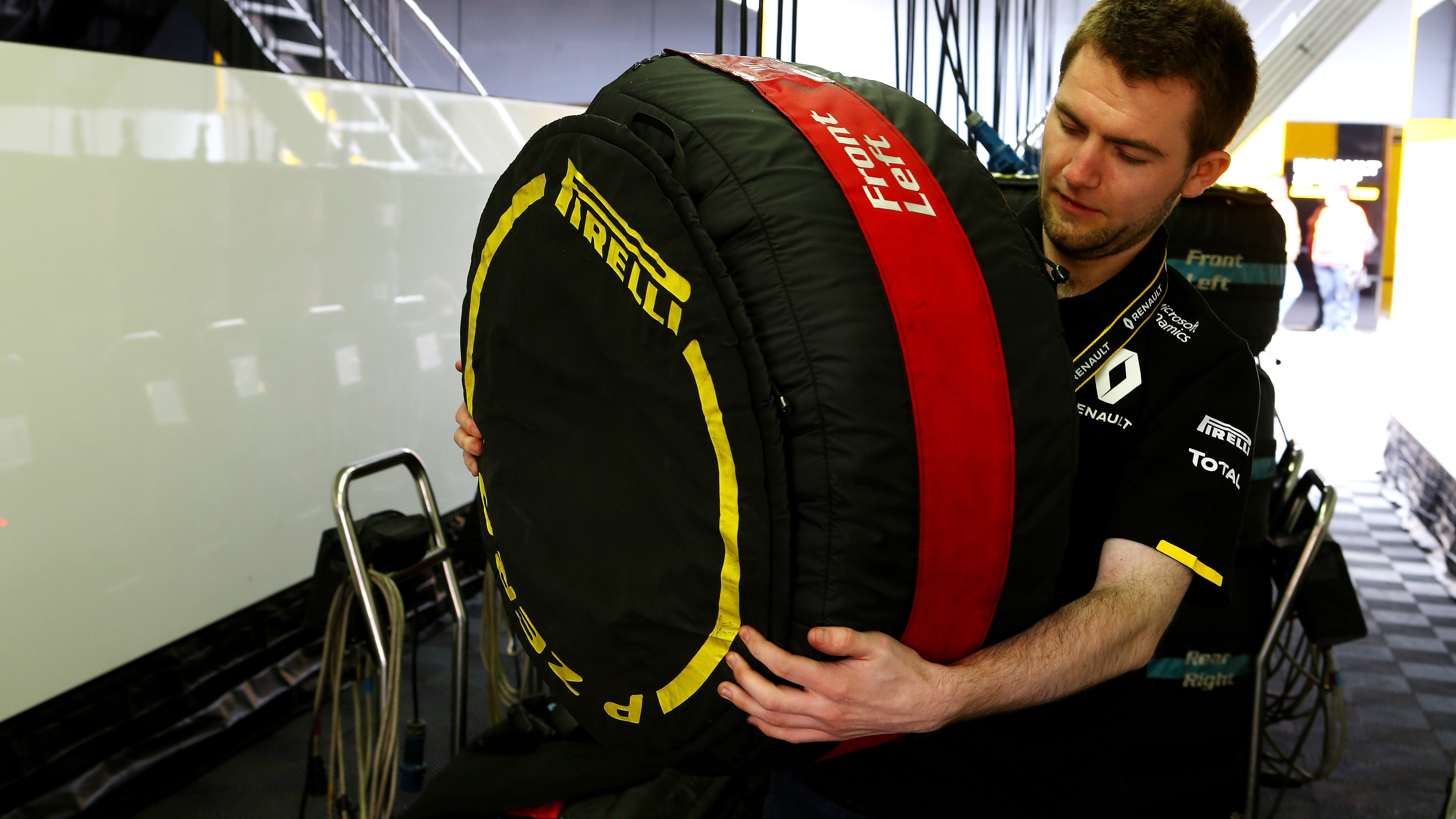 How Much Do F1 Tires Weigh? The Truth Behind the Weight of F1 Tires!