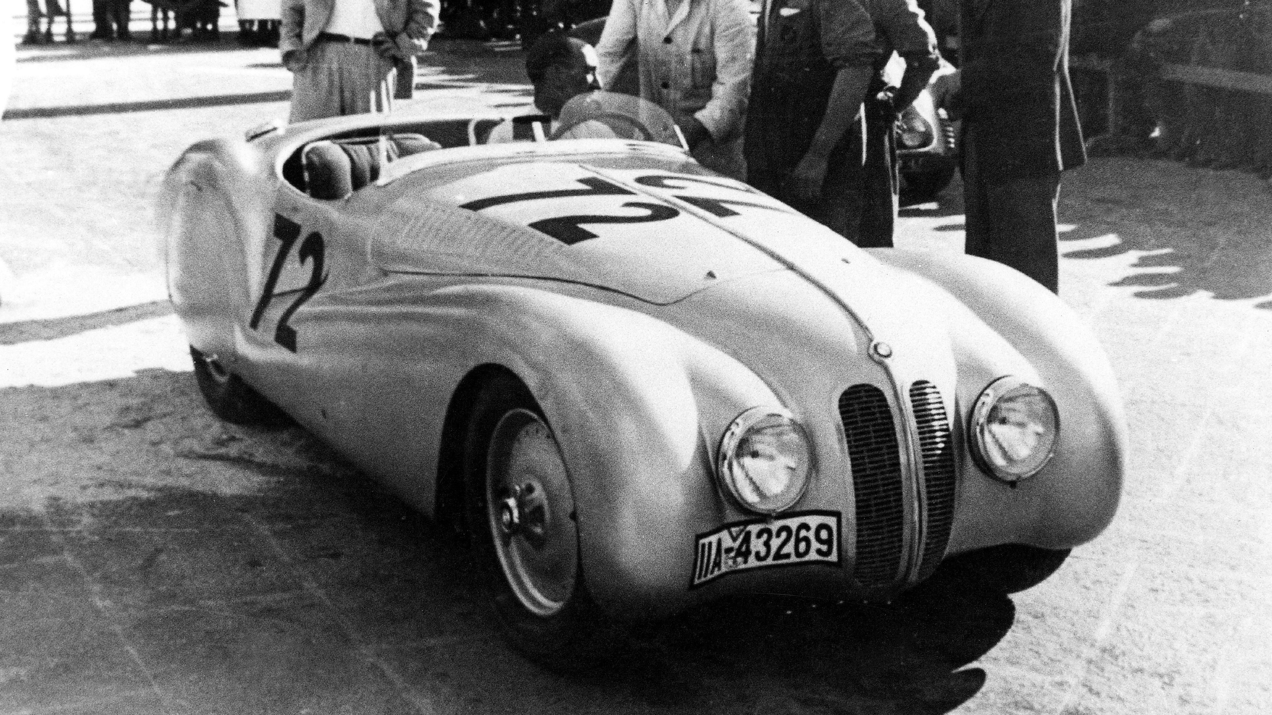 BMW 328 1/18 Roadstar 1940 ロードスター RED GP ニュルブルク