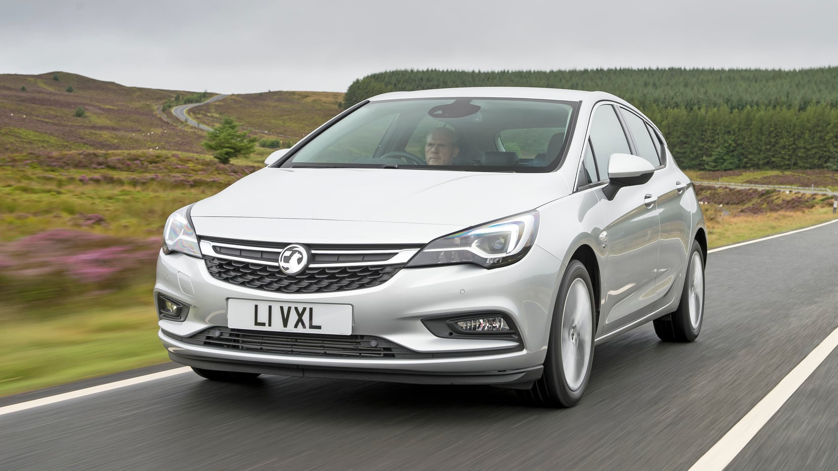 Ten facts about the UK's car market in 2016 | Top Gear