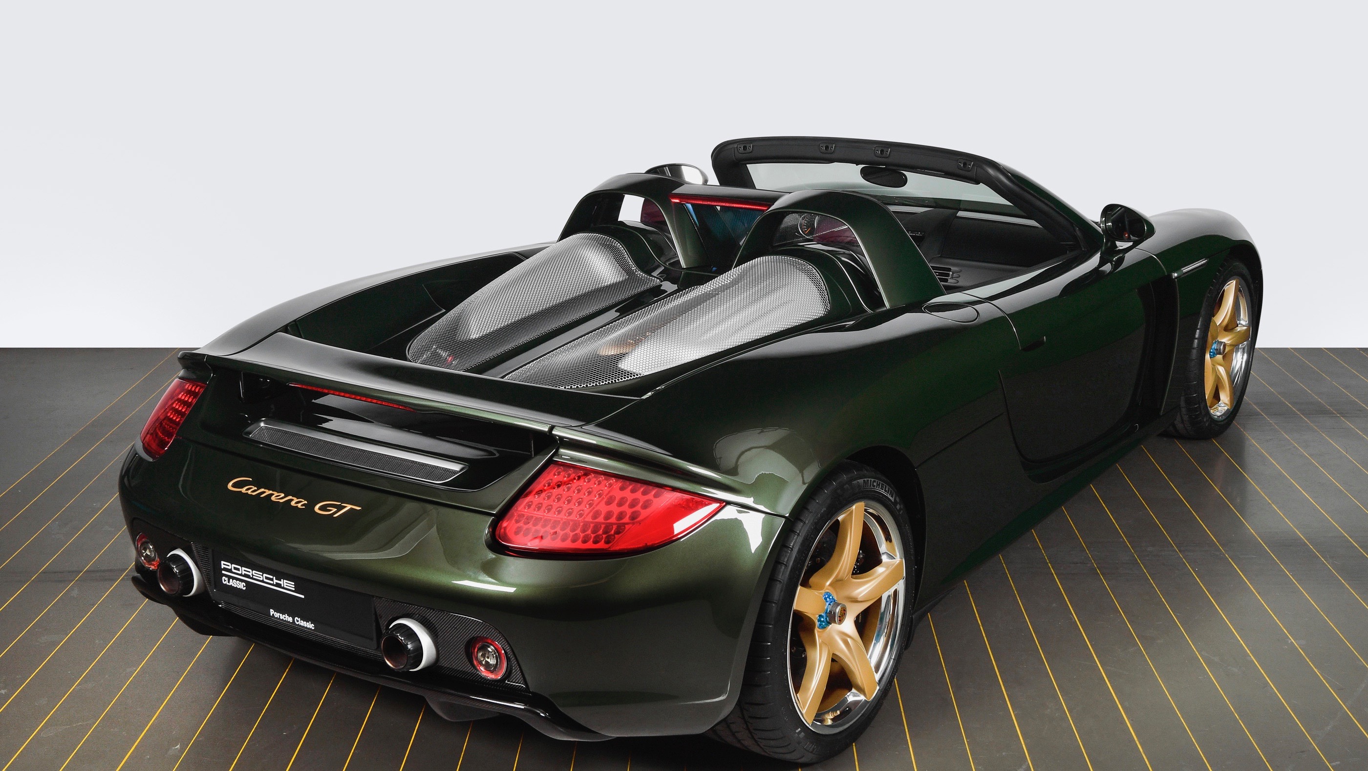 Porsche Has Restored A Gorgeous Green And Gold Carrera Gt Top Gear