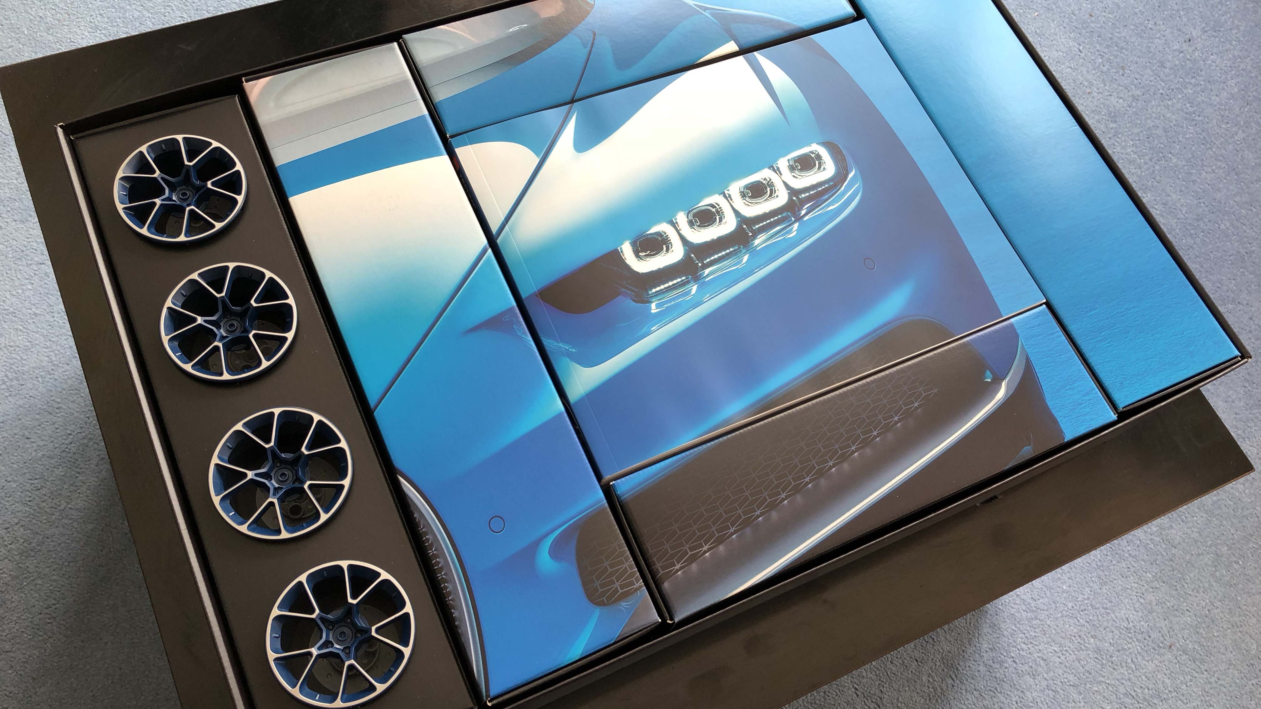 Lego bugatti store chiron unboxing