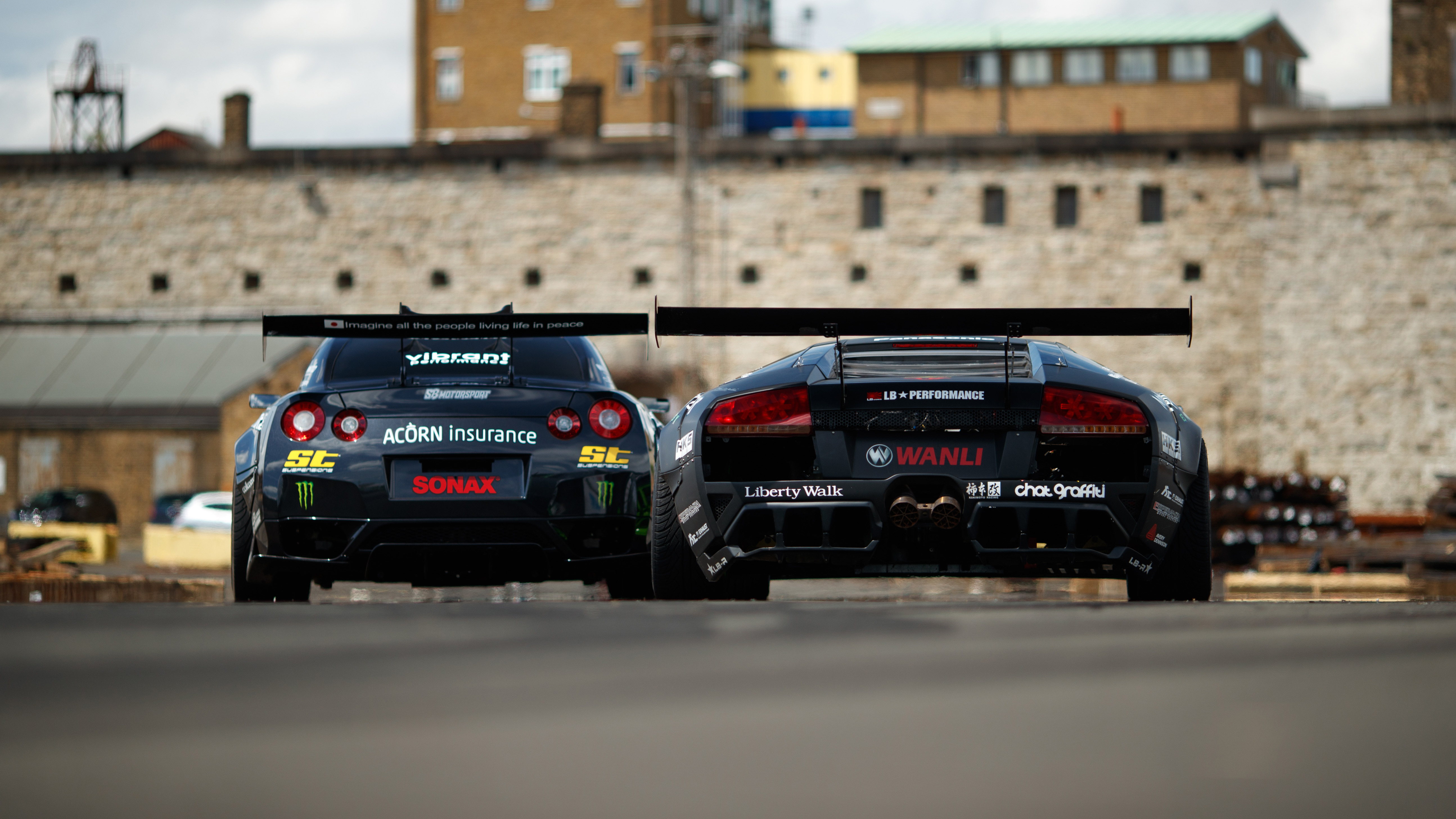 Mustang vs Lamborghini