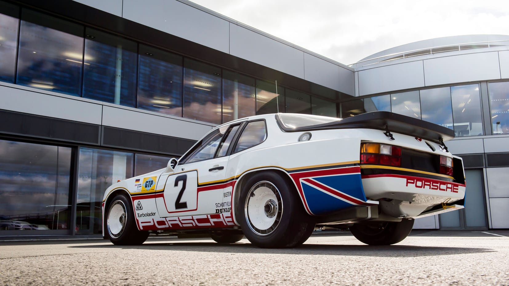 Porsche has lovingly restored this 1980s 924 Le Mans racer | Top Gear